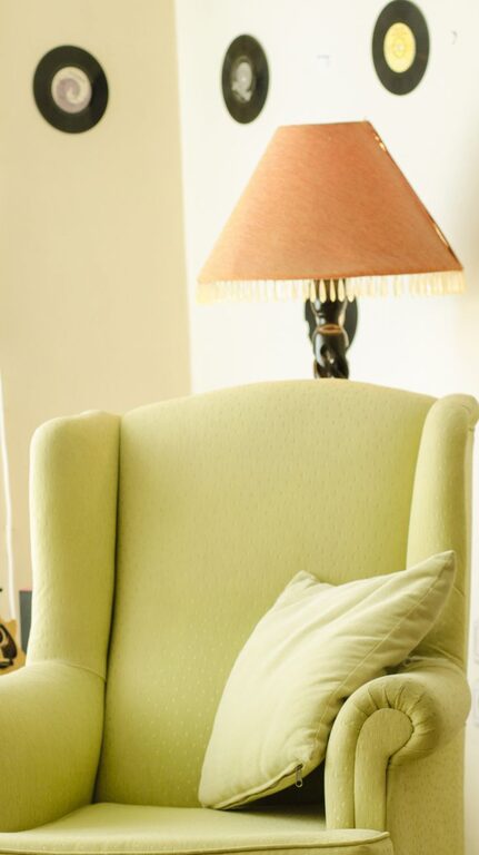 Simple Tips for Creating a Cozy and Inviting Living Space